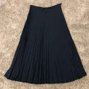 Sag Harbor long Pleated skirt
